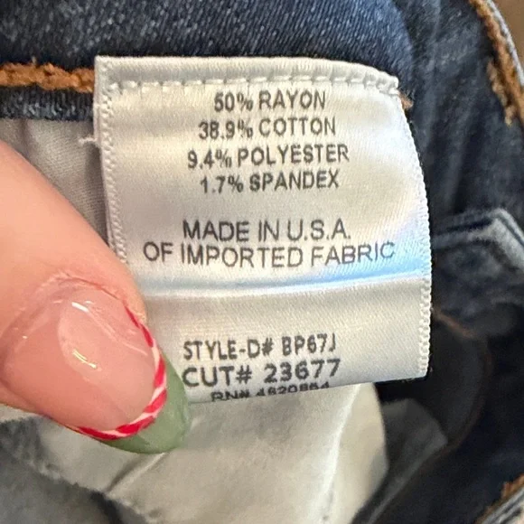 William B. Classic Blue Skinny Jeans for Women - Picture 4 of 9